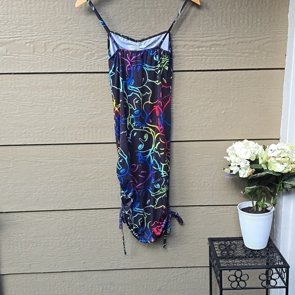 PrettyLittleThing Multi Abstract Face Print Slinky Ruched Side Bodycon Dress 6 - Picture 10 of 11